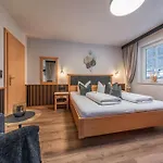 Hotel apartamentowy Boutiquehotel Sonnenhof Mayrhofen