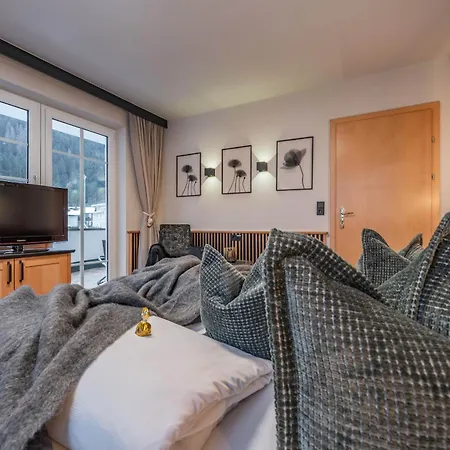 Apparthotel Sonnenhof 4* Mayrhofen