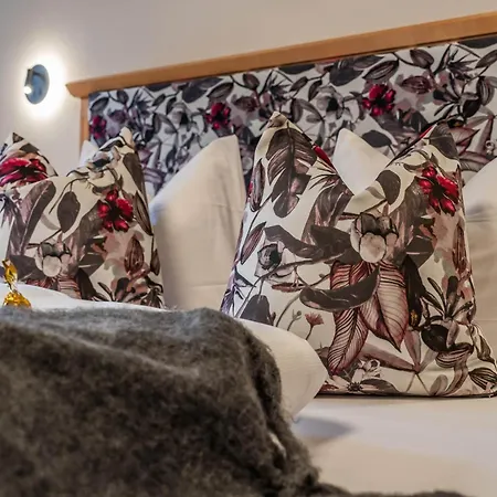 Apart Boutiquehotel Sonnenhof 4* Mayrhofen